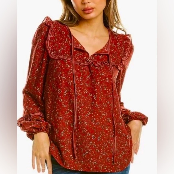 Floral top - Picture 1 of 9